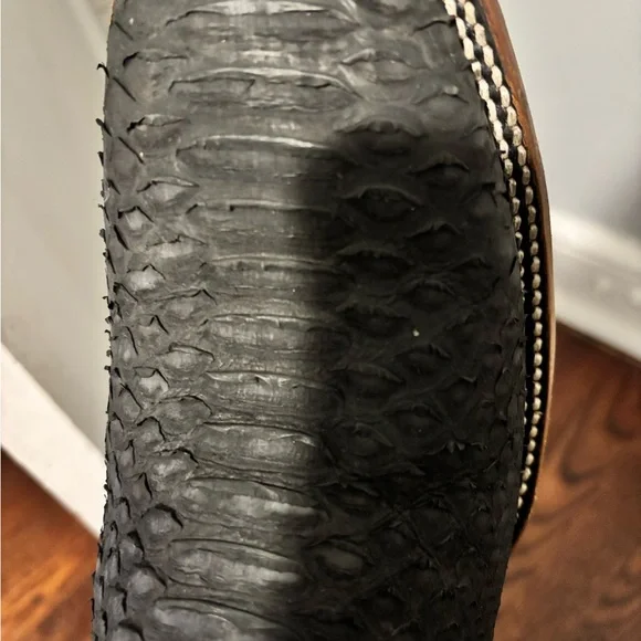 Men's Black Textured Leather Boots
